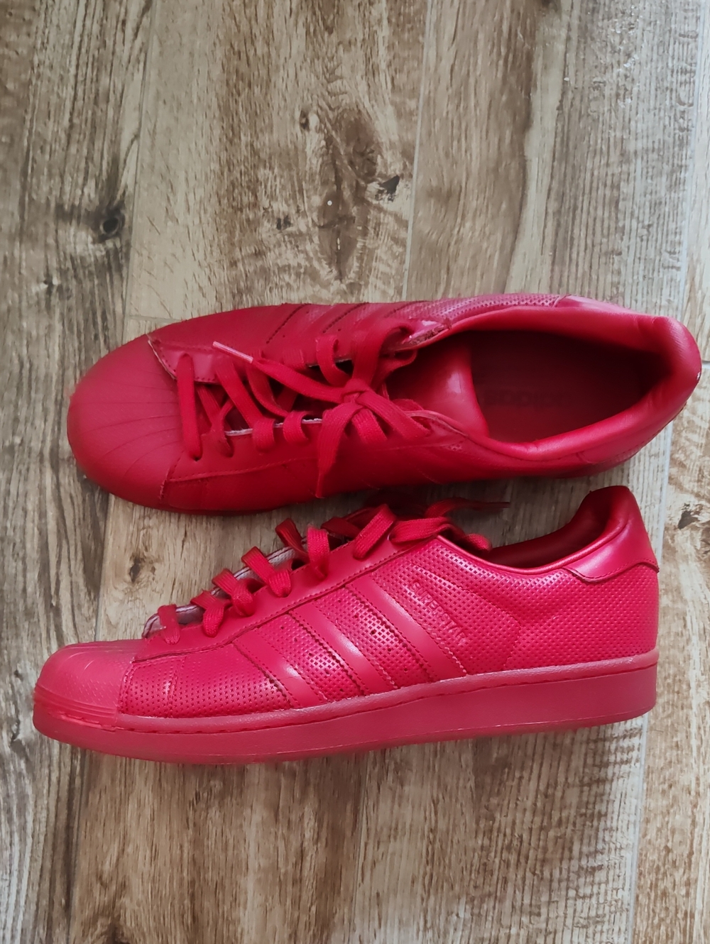 adidas Originals Men's Red Low-Top Sneakers 10.5